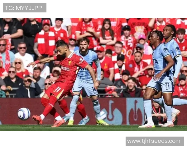 英超激战利物浦与曼城握手言和神奇扑救点燃全场激情