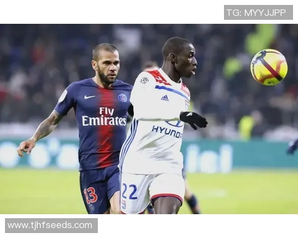 欧联杯精彩对决里昂与巴黎圣日耳曼战平引发全场热烈反响与数据分析 欧联杯精彩对决里昂与巴黎圣日耳曼战平引发全场热烈反响与数据分析