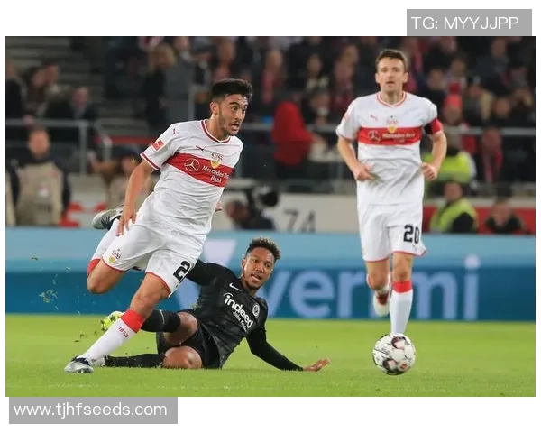 欧联杯焦点战AC米兰与莱比锡互交白卷争议判罚引发全场热议 欧联杯焦点战AC米兰与莱比锡互交白卷争议判罚引发全场热议