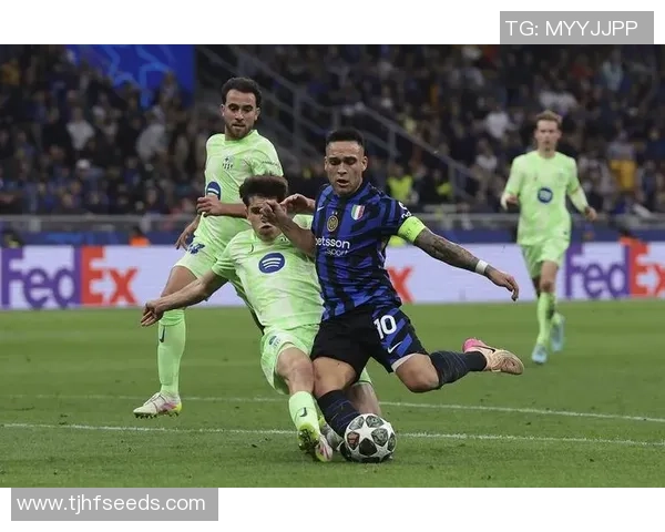 欧联杯激战阿森纳小胜国米红牌争议引发全场热议 欧联杯激战阿森纳小胜国米红牌争议引发全场热议